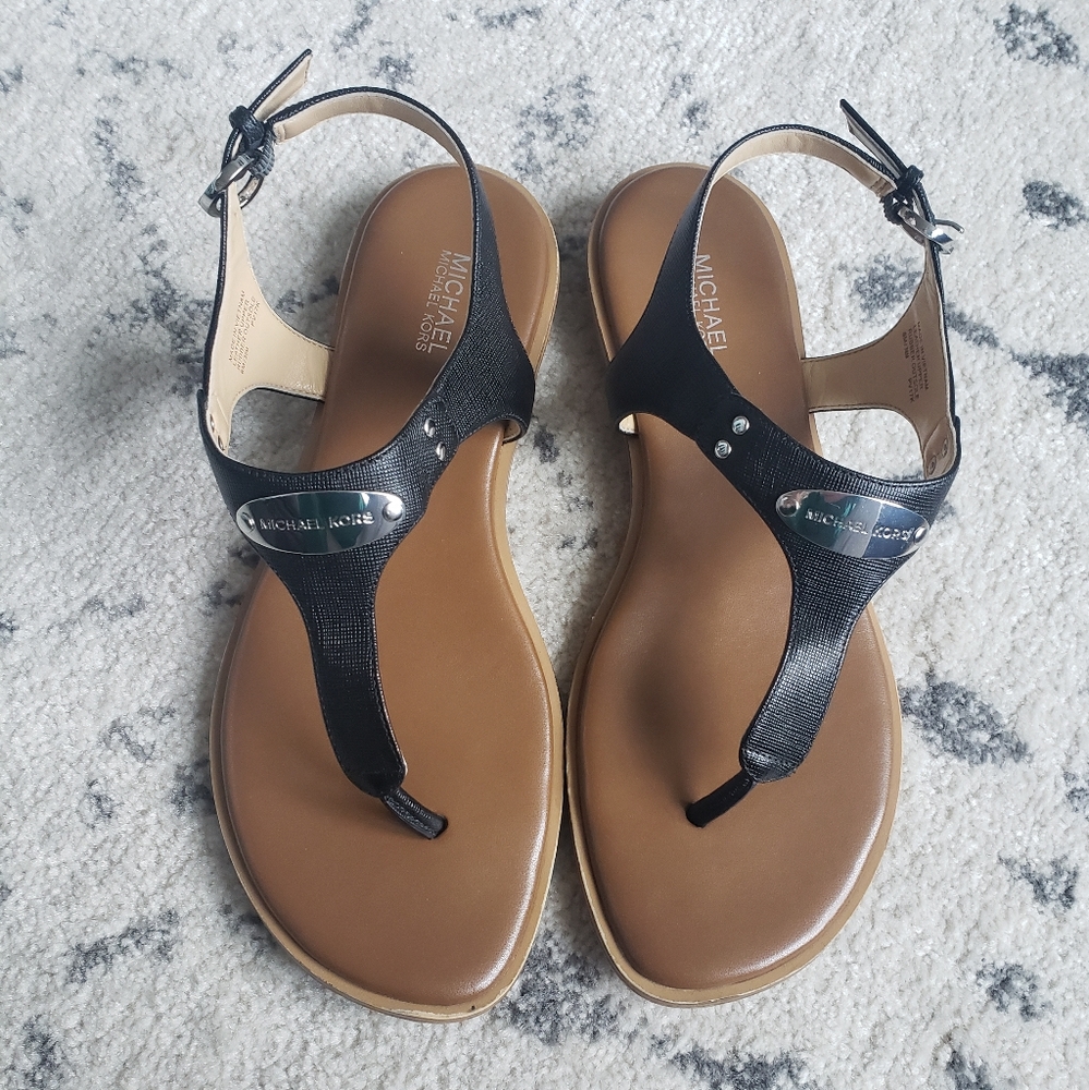 Michael Kors Plate Black Thong Sandal